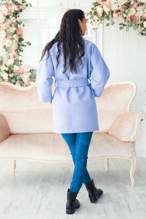 Голубое укороченное пальто