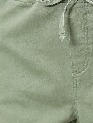 брюки Материал %97 хлопок, %3 эластан Параметры модели: рост: 180 cm, грудь: 78, талия: 61, бедра: 89 Надет размер: 36