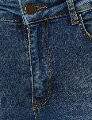 (джинсы) Материал %96 хлопок, %4 эластан Параметры модели: рост: 175 cm, грудь: 82, талия: 60, бедра: 90 Надет размер: 27/32
