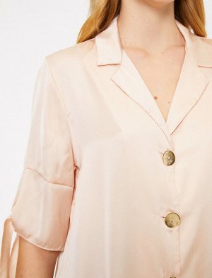 рубашки Материал %100 полиэстер Параметры модели: рост: 16 cm, грудь: 86, талия: 60, бедра: 90 Надет размер: 36