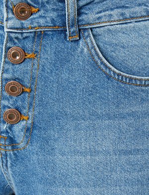 (джинсы) Материал %100 хлопок Параметры модели: рост: 173 cm, грудь: 80, талия: 58, бедра: 88 Надет размер: 27/32