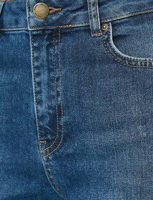 (джинсы) Материал %99 хлопок, %1 эластан Параметры модели: рост: 176 cm, грудь: 84, талия: 60, бедра: 90 Надет размер: 27/32