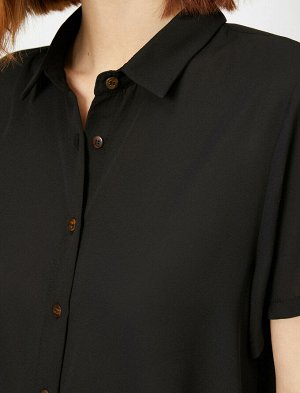 рубашка Материал: %100 Полиэстер Параметры модели: рост: 177 cm, грудь: 86, талия: 60, бедра: 88 Надет размер: 36