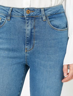 (джинсы) Материал Ana Kumas %97 хлопок | %3 эластан Параметры модели: рост: 175 cm, грудь: 84, талия: 61, бедра: 89 Надет размер: 27/32