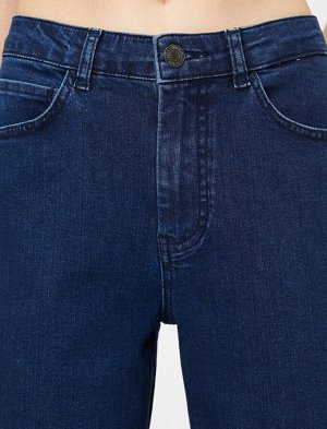 (джинсы) Материал %98 хлопок, %2 эластан Параметры модели: рост: 174 cm, грудь: 83, талия: 59, бедра: 88 Надет размер: 27/32