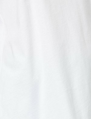 футболки Материал %100 хлопок Параметры модели: рост: 175 cm, грудь: 81, талия: 62, бедра: 91 Надет размер: S