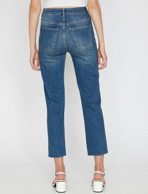 (джинсы) Материал %97 хлопок, %3 эластан Параметры модели: рост: 176 cm, грудь: 77, талия: 60, бедра: 91 Надет размер: 27/32