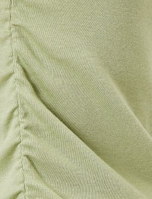 футболки Материал %48 Modal, %48 хлопок, %4 эластан Параметры модели: рост: 177 cm, грудь: 80, талия: 56, бедра: 87 Надет размер: S