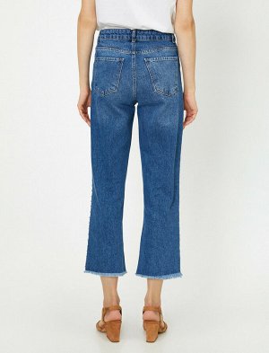 (джинсы) Материал %100 хлопок Параметры модели: рост: 175 cm, грудь: 84, талия: 61, бедра: 89 Надет размер: 27/32