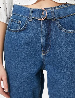 (джинсы) Материал %100 хлопок Параметры модели: рост: 176 cm, грудь: 79, талия: 59, бедра: 89 Надет размер: 27/32