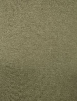 футболки Материал %97 Вискоз, %3 эластан Параметры модели: рост: 177 cm, грудь: 82, талия: 61, бедра: 88 Надет размер: S