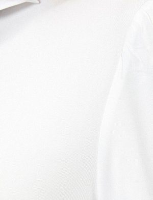 рубашки Материал %100 Вискоз Параметры модели: рост: 175 cm, грудь: 81, талия: 62, бедра: 91 Надет размер: 36