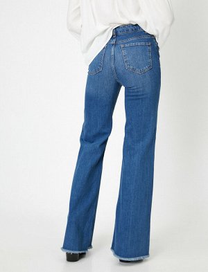 (джинсы) Материал %100 хлопок Параметры модели: рост: 175 cm, грудь: 82, талия: 61, бедра: 89 Надет размер: 27/32