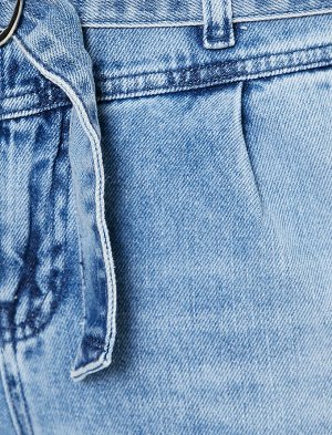 (джинсы) Материал %100 хлопок Параметры модели: рост: 177 cm, грудь: 88, талия: 61, бедра: 90 Надет размер: 27/32