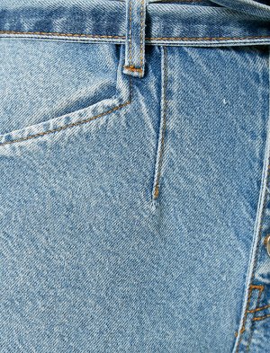 (джинсы) Материал %100 хлопок Параметры модели: рост: 177 cm, грудь: 88, талия: 61, бедра: 90 Надет размер: 27/32