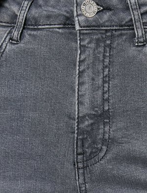 (джинсы) Материал %97 хлопок, %3 эластан Параметры модели: рост: 177 cm, грудь: 86, талия: 60, бедра: 88 Надет размер: 27/32