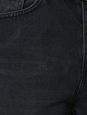 (джинсы) Материал %100 хлопок Параметры модели: рост: 179 cm, грудь: 75, талия: 59, бедра: 87 Надет размер: 27/32