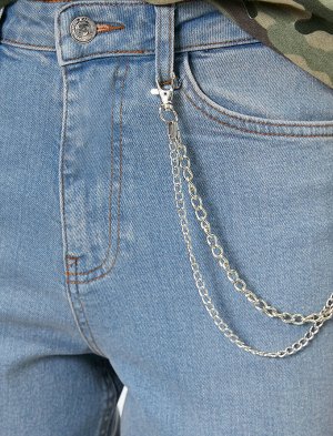 (джинсы) Материал %99 хлопок, %1 эластан Параметры модели: рост: 177 cm, грудь: 88, талия: 61, бедра: 90 Надет размер: 27/32