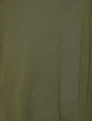 футболки Материал %5 эластан, %95 Вискоз Параметры модели: рост: 175 cm, грудь: 81, талия: 60, бедра: 88 Надет размер: S