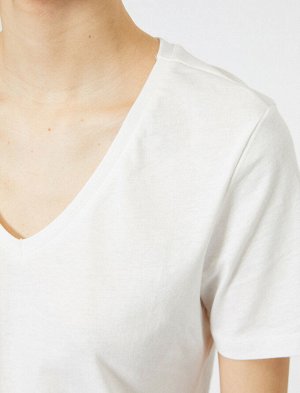 футболки Материал %100 хлопок Параметры модели: рост: 180 cm, грудь: 78, талия: 61, бедра: 89 Надет размер: S