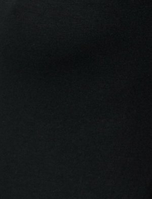 футболки Материал Ana Kumas %95 Вискоз | %5 эластан Параметры модели: рост: 180 cm, грудь: 80, талия: 62, бедра: 88 Надет размер: S