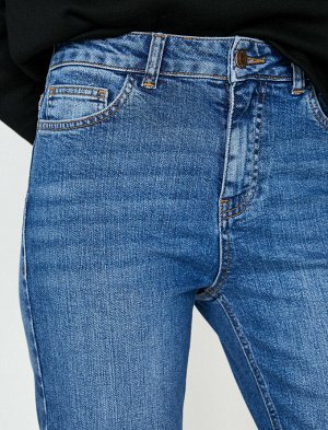 (джинсы) Материал %99 хлопок, %1 эластан Параметры модели: рост: 176 cm, грудь: 77, талия: 60, бедра: 91 Надет размер: 27/32