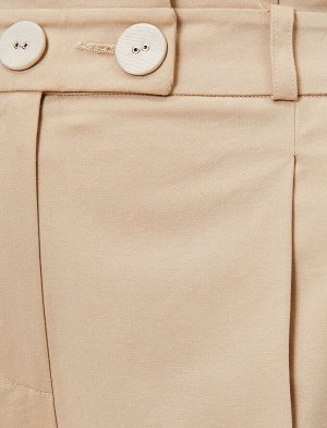 брюки Материал %97 хлопок, %3 эластан Параметры модели: рост: 176 cm, грудь: 79, талия: 59, бедра: 89 Надет размер: 36