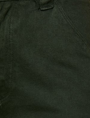 брюки Материал %100 хлопок Параметры модели: рост: 178 cm, грудь: 86, талия: 60, бедра: 90 Надет размер: 36