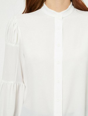 рубашки Материал Ana Kumas %97 полиэстер | %3 эластан Параметры модели: рост: 177 cm, грудь: 86, талия: 60, бедра: 88 Надет размер: 36