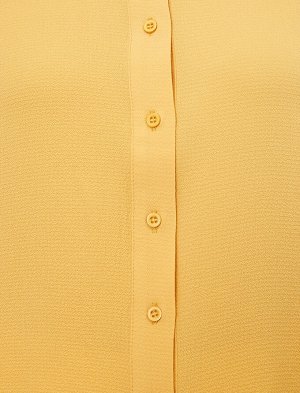 рубашки Материал Параметры модели: рост: 176 cm, грудь: 84, талия: 60, бедра: 90 Надет размер: 36