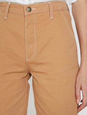 брюки Материал %100 хлопок Параметры модели: рост: 176 cm, грудь: 77, талия: 60, бедра: 91 Надет размер: 36
