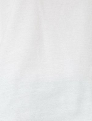 футболки Материал %100 хлопок Параметры модели: рост: 180 cm, грудь: 78, талия: 61, бедра: 89 Надет размер: S