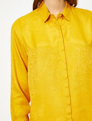 рубашки Материал %100 Вискоз Параметры модели: рост: 175 cm, грудь: 82, талия: 60, бедра: 90 Надет размер: 36
