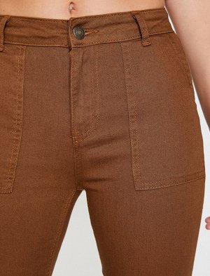 брюки Материал %97 хлопок, %3 эластан Параметры модели: рост: 176 cm, грудь: 84, талия: 61, бедра: 89 Надет размер: 36