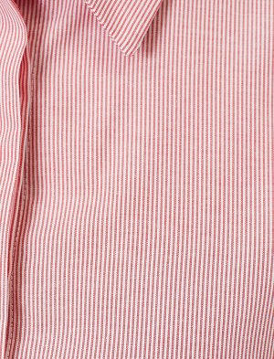 рубашки Материал %100 хлопок Параметры модели: рост: 177 cm, грудь: 82, талия: 61, бедра: 88 Надет размер: 36