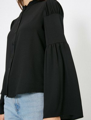 рубашки Материал Ana Kumas %97 полиэстер | %3 эластан Параметры модели: рост: 176 cm, грудь: 84, талия: 60, бедра: 90 Надет размер: 36