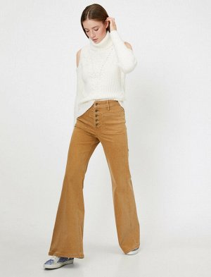 брюки Материал %97 хлопок, %3 эластан Параметры модели: рост: 176 cm, грудь: 80, талия: 60, бедра: 89 Надет размер: 36