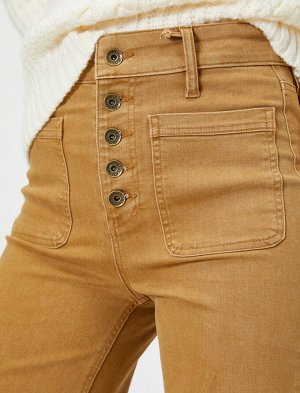 брюки Материал %97 хлопок, %3 эластан Параметры модели: рост: 176 cm, грудь: 80, талия: 60, бедра: 89 Надет размер: 36