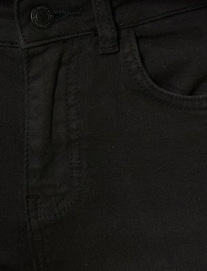 брюки Материал %97 хлопок, %3 эластан Параметры модели: рост: 173 cm, грудь: 80, талия: 58, бедра: 88 Надет размер: 36