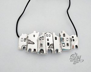 Колье "Домики большие"