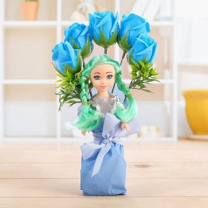Подарочный набор для девочек «Сладкой девочке», цветы из мыла + кукла, МИКС