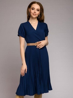 Платье синее длины миди с плиссированной юбкой и короткими рукавами