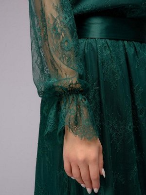 Платье кружевное изумрудного цвета длины миди с длинными рукавами
