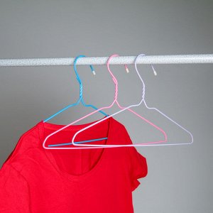 Вешалка-плечики для одежды детская, антискользящая, размер 30-34 см, ПВХ покрытие, цвет МИКС