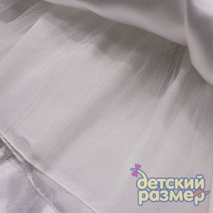 Платье Нарядное детское платье:
- на комфортном х/б подкладе по всей длине, застегивается на скрытую молнию по спинке
- лиф выполнен из текстиля со сверкающей серебристой нитью (красивое сочетание фио