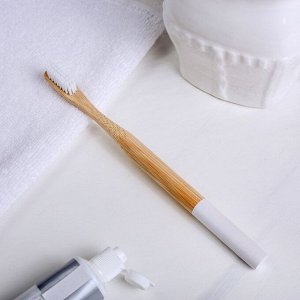 Зубная щетка, бамбук «Прекрасного настроения!», 18 х 2 х 2 см