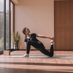 ✔ DECATHLON — Занимайся йогой в удобной одежде