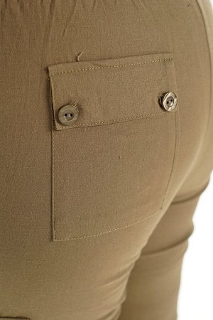 Брюки-1366     Стильные брюки - карго из мягкого, приятного телу материала. Отлично сидят за счет комфортной высокой посадки и эластичной резинки на поясе. По бокам прорезные карманы, низ брючин присо