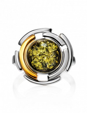 Эффектное кольцо в необычном дизайне «Люмьер» из серебра и зелёного янтаря