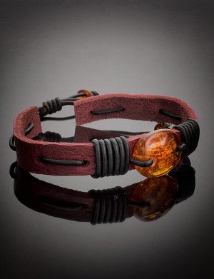 Стильный кожаный браслет с натуральным цельным янтарём «Копакабана»